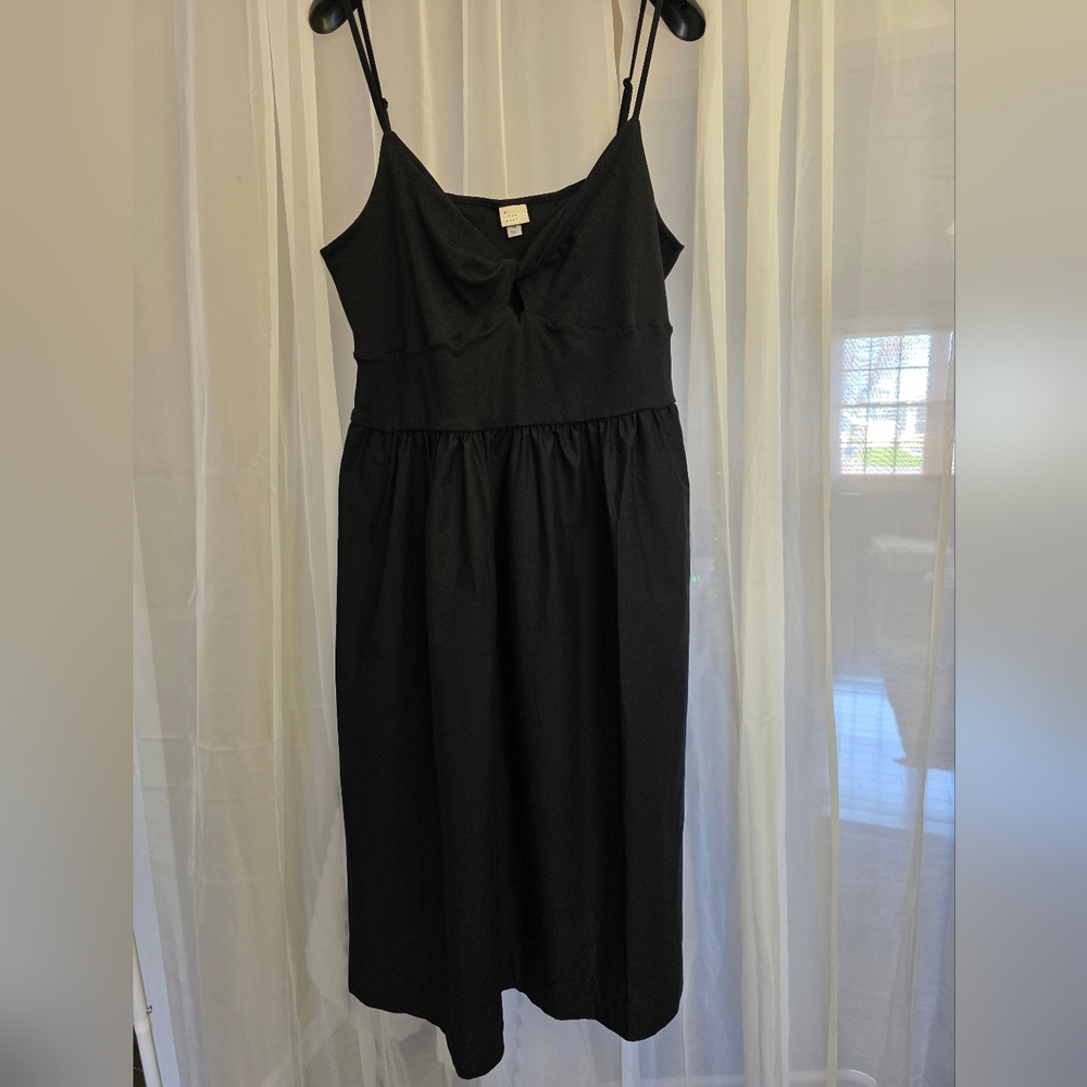 A New Day Black Sleeveless V-Neck Midi Dress